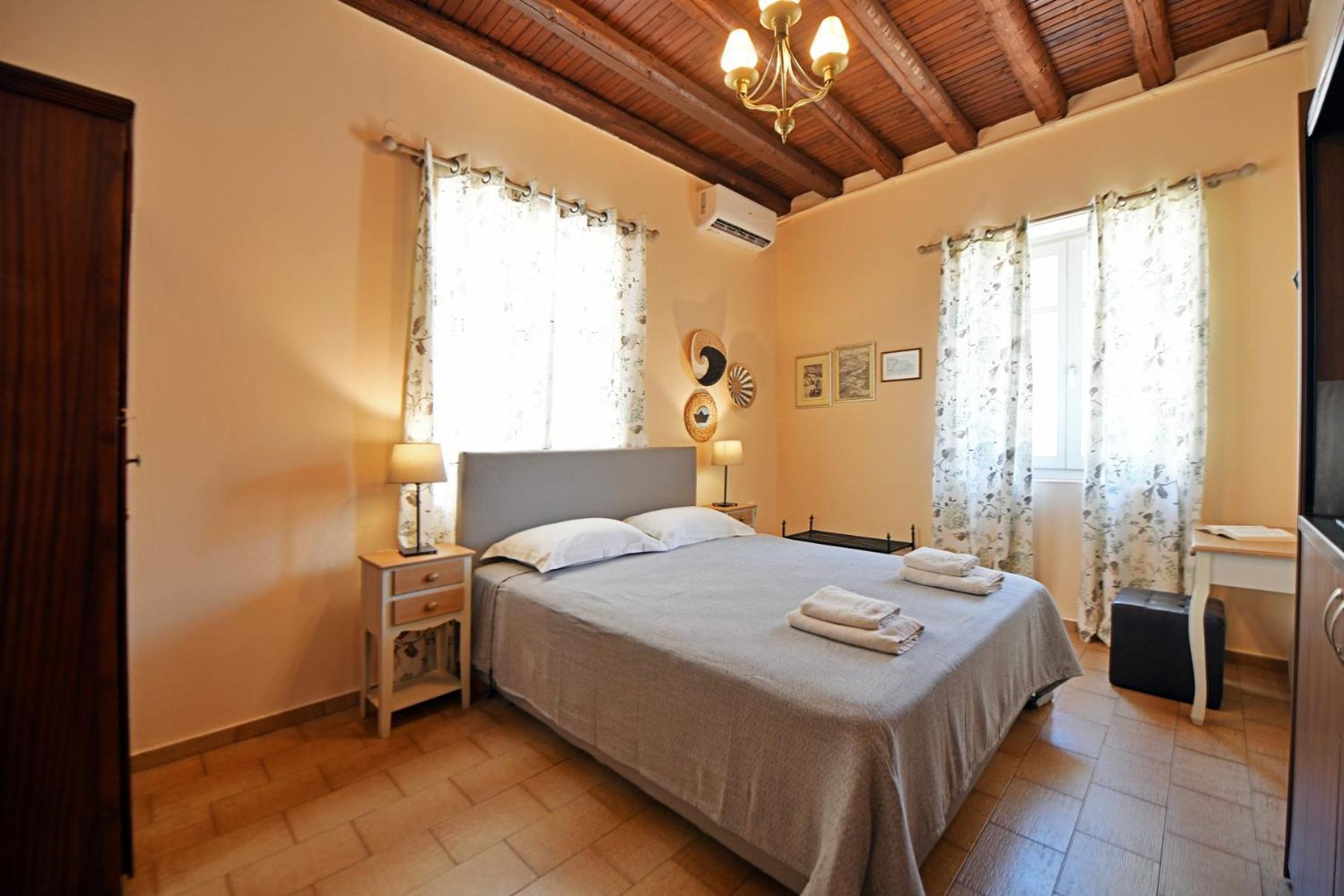 Athina Guesthouse Hydra  Exterior photo