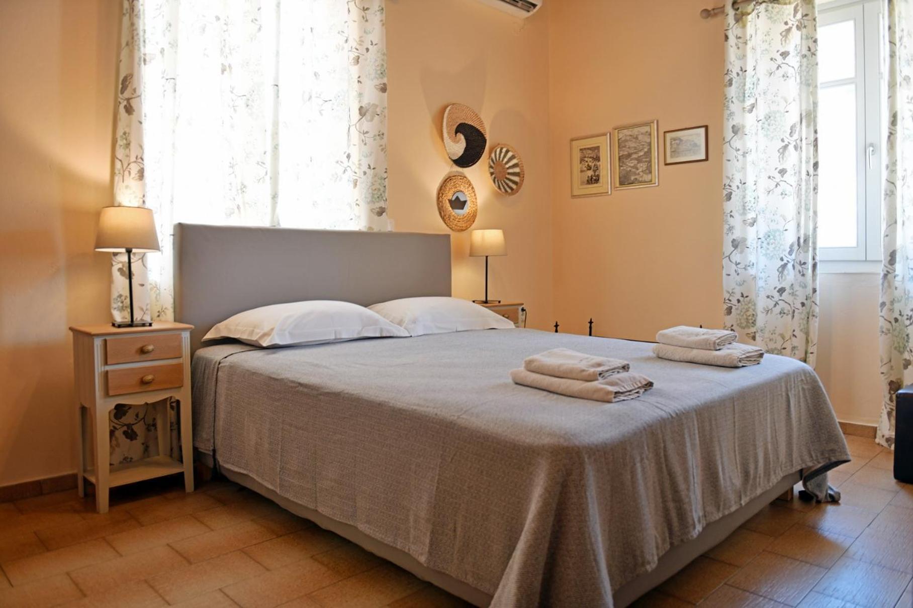 Athina Guesthouse Hydra  Exterior photo